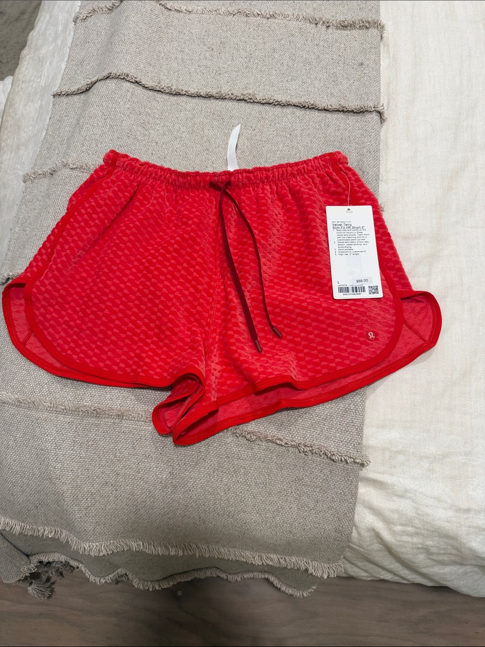 Lululemon Terry Slim Fit HR short 2”